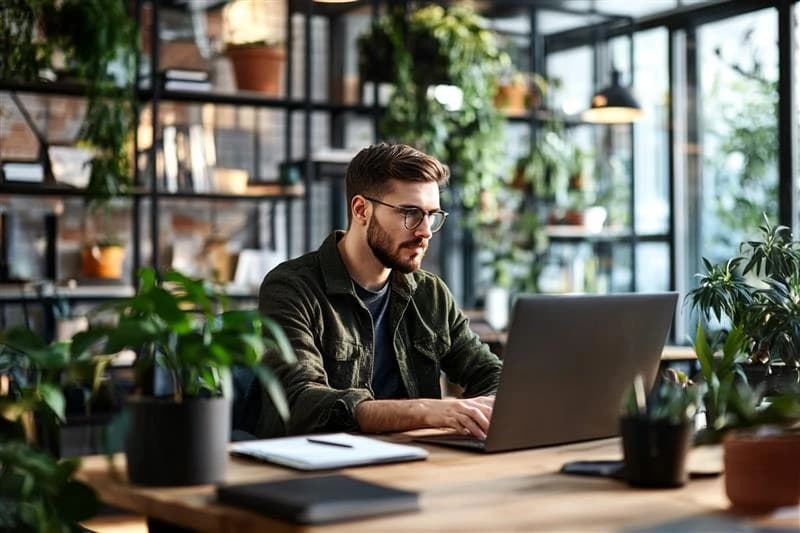 Freelancing or 9-to-5? What Gen Z in Pakistan Prefers in 2025