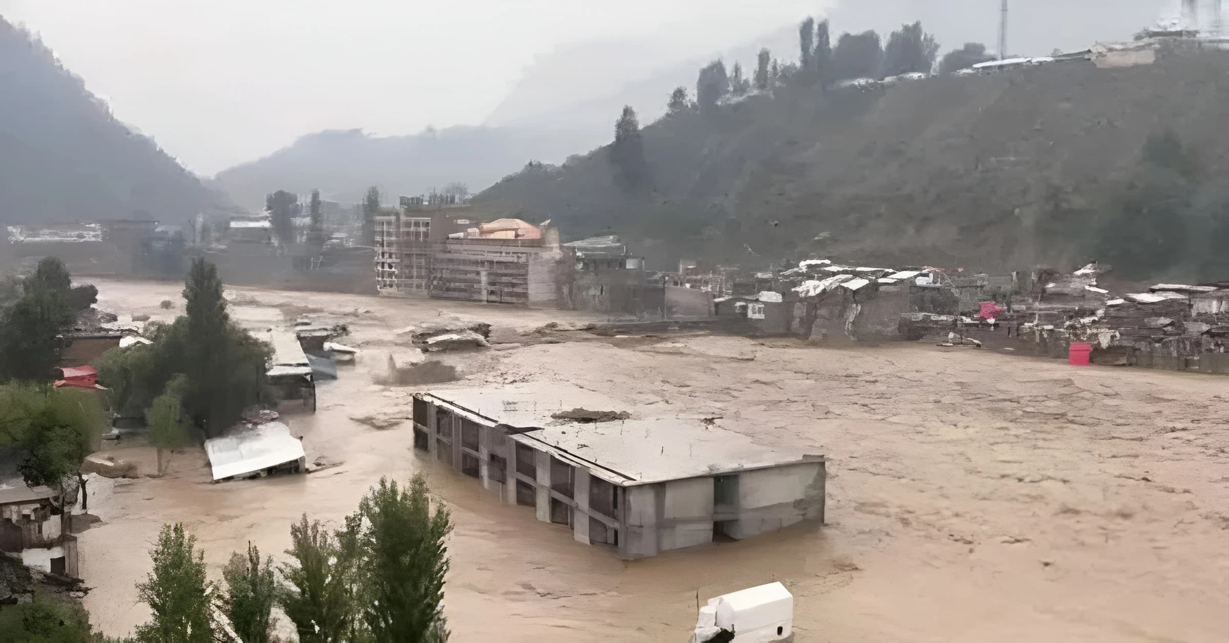 Pakistan Floods Kill at Least 337 as Government Faces Scrutiny Over Response